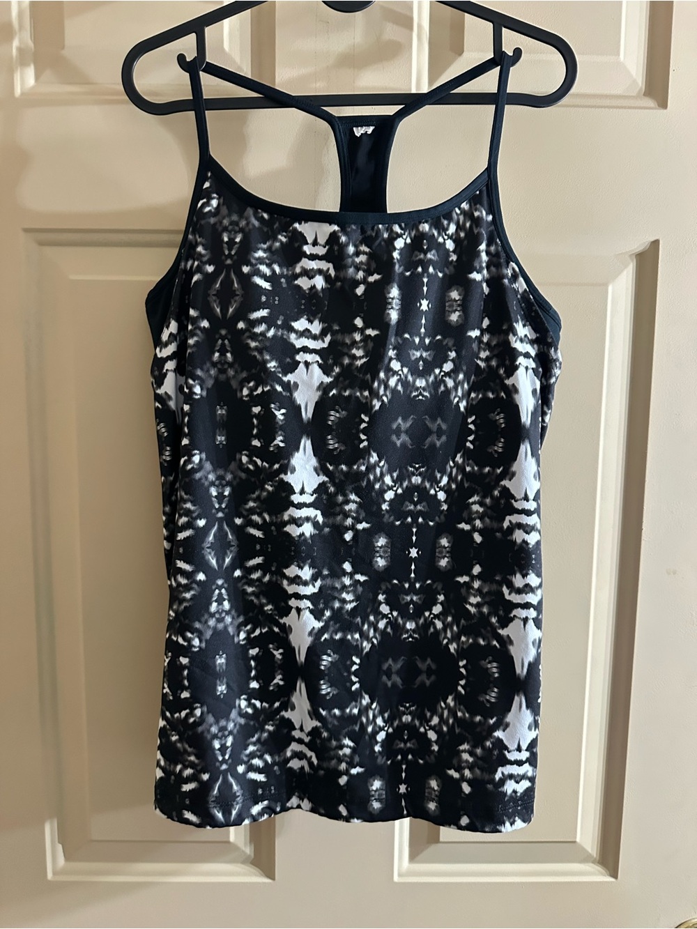 Fabletics Black & White Patterned Racerback Camisole